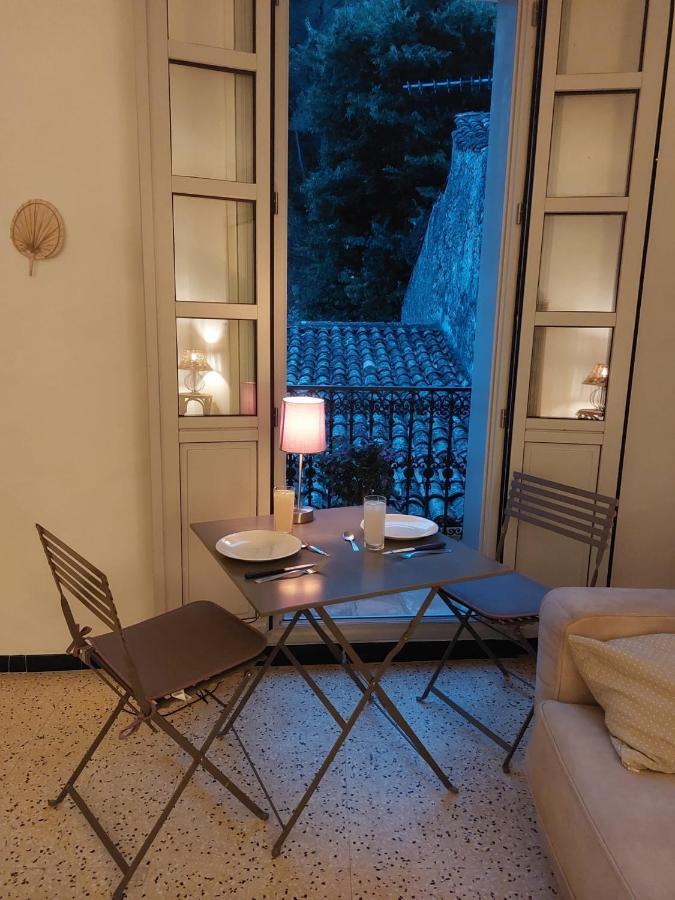La Maison De La Traverse Saint-Guilhem-le-Desert Esterno foto