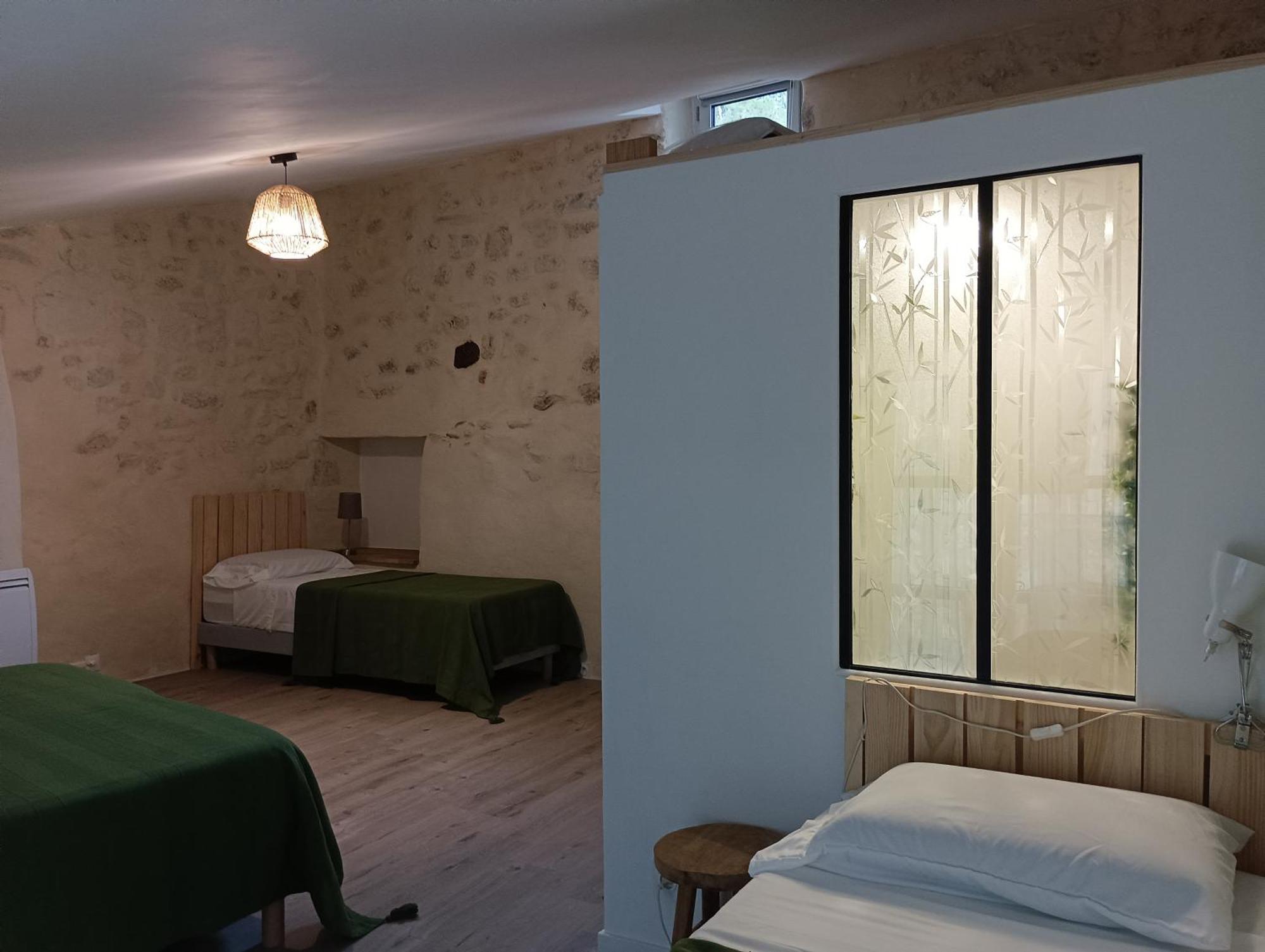 La Maison De La Traverse Saint-Guilhem-le-Desert Esterno foto