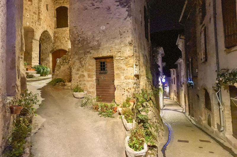 La Maison De La Traverse Saint-Guilhem-le-Desert Esterno foto