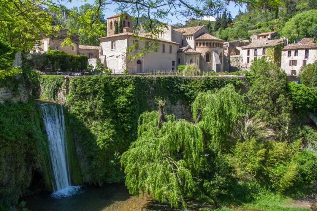 La Maison De La Traverse Saint-Guilhem-le-Desert Esterno foto